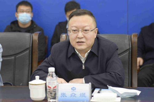 10月24日下午,依兰县县长张焱煜带领县政府领导班子及部委办局,有关